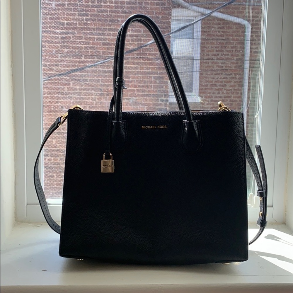 NEW MK tote!